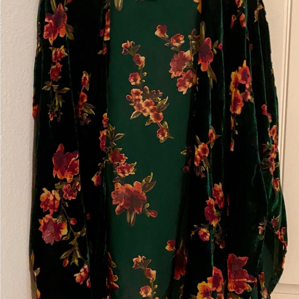 Daytrip velvet kimono
